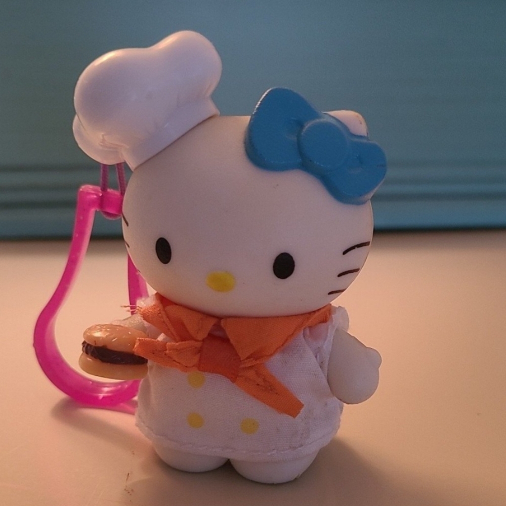 Hello Kitty Happy Meal Toy Figure Key Chain. Backpack Clip 2000